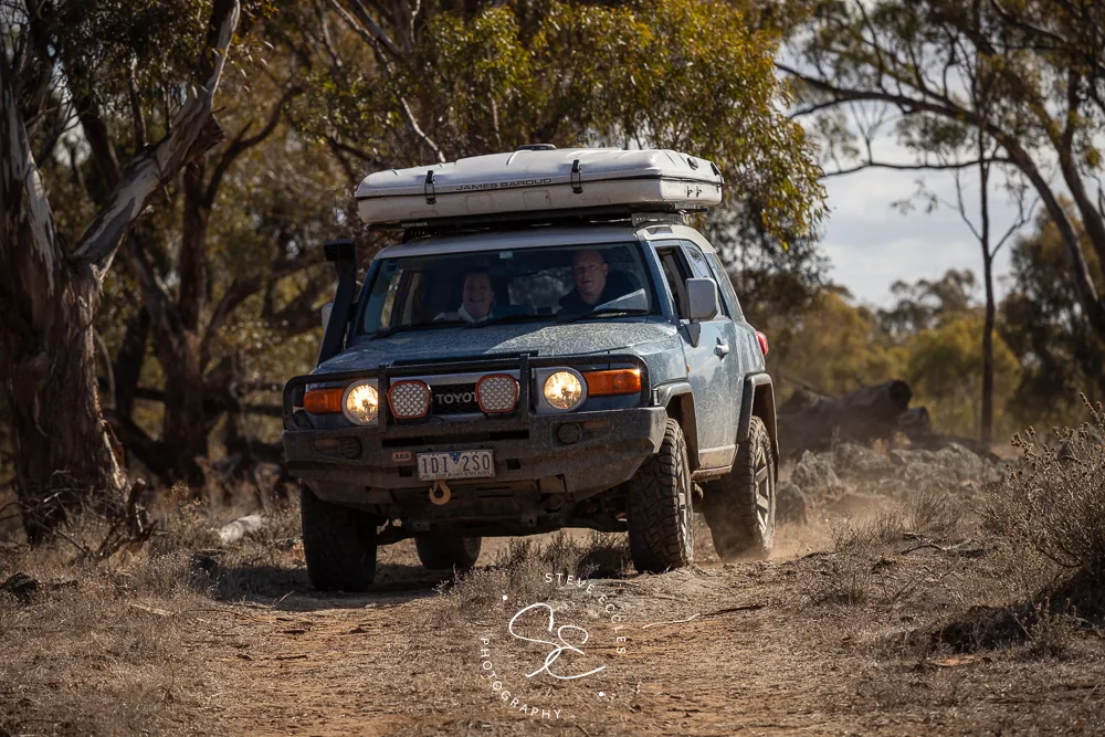 FJ Cruiser kicking up dust in Goldfields
